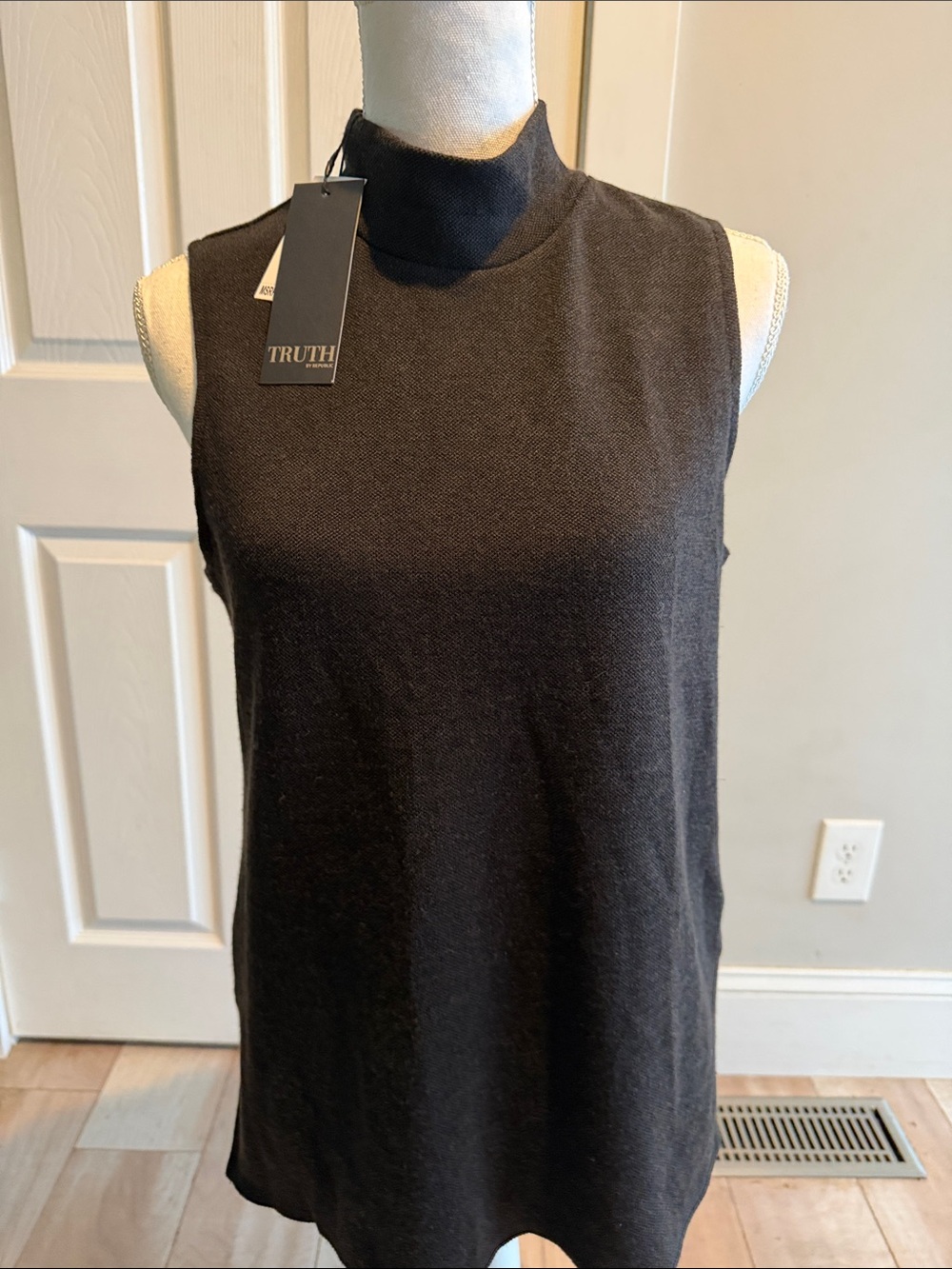 Truth Sleeveless Mock Neck Tank Top in Black